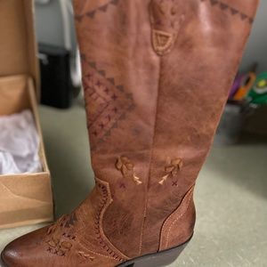Women's Boots Size 6